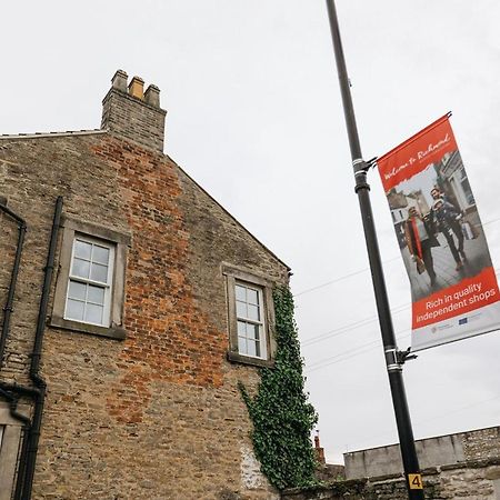 Wensleydale, Old School Rooms - Ground Floor Luxury Apartment In Richmond, North Yorkshire Richmond  Exterior foto