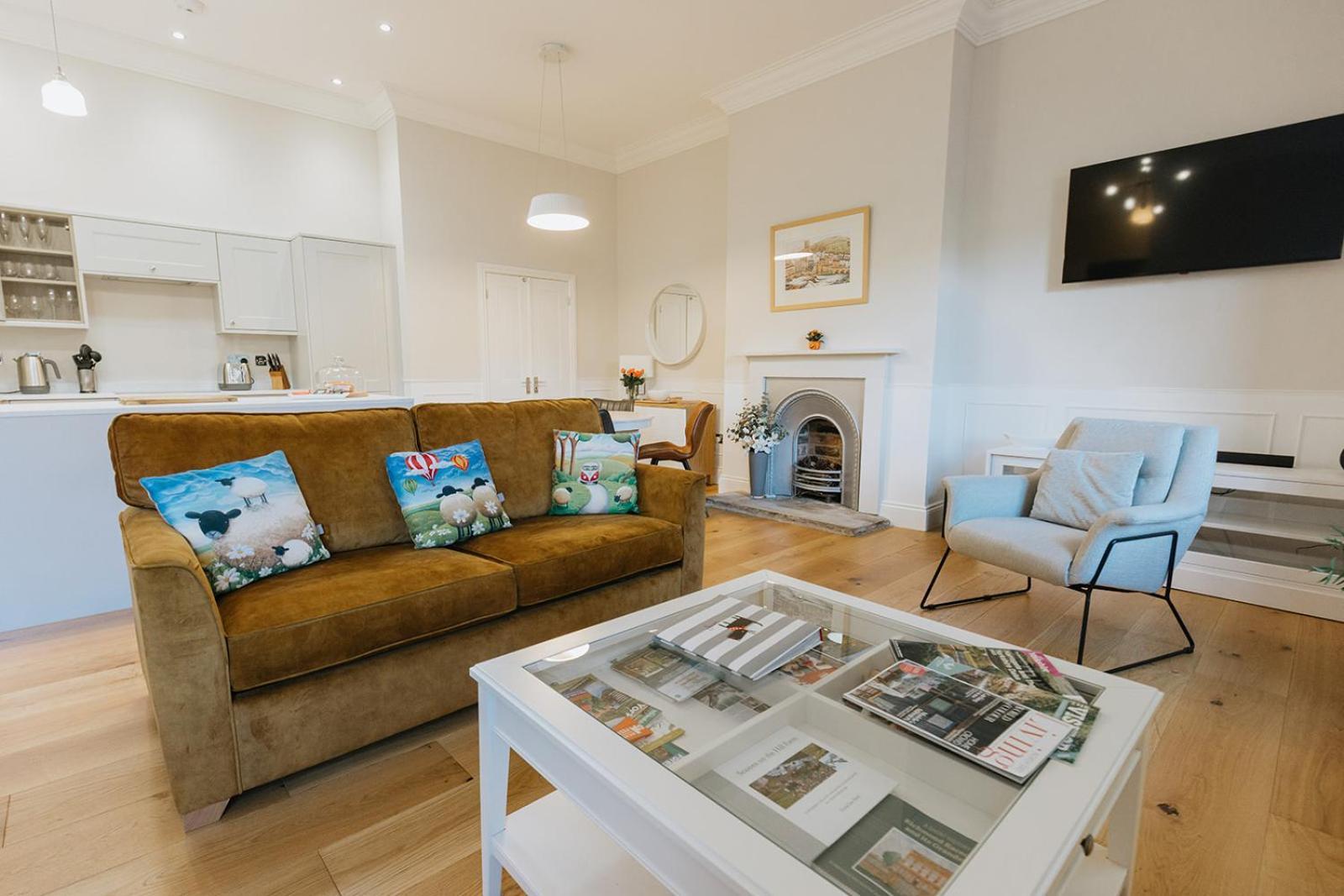 Wensleydale, Old School Rooms - Ground Floor Luxury Apartment In Richmond, North Yorkshire Richmond  Exterior foto